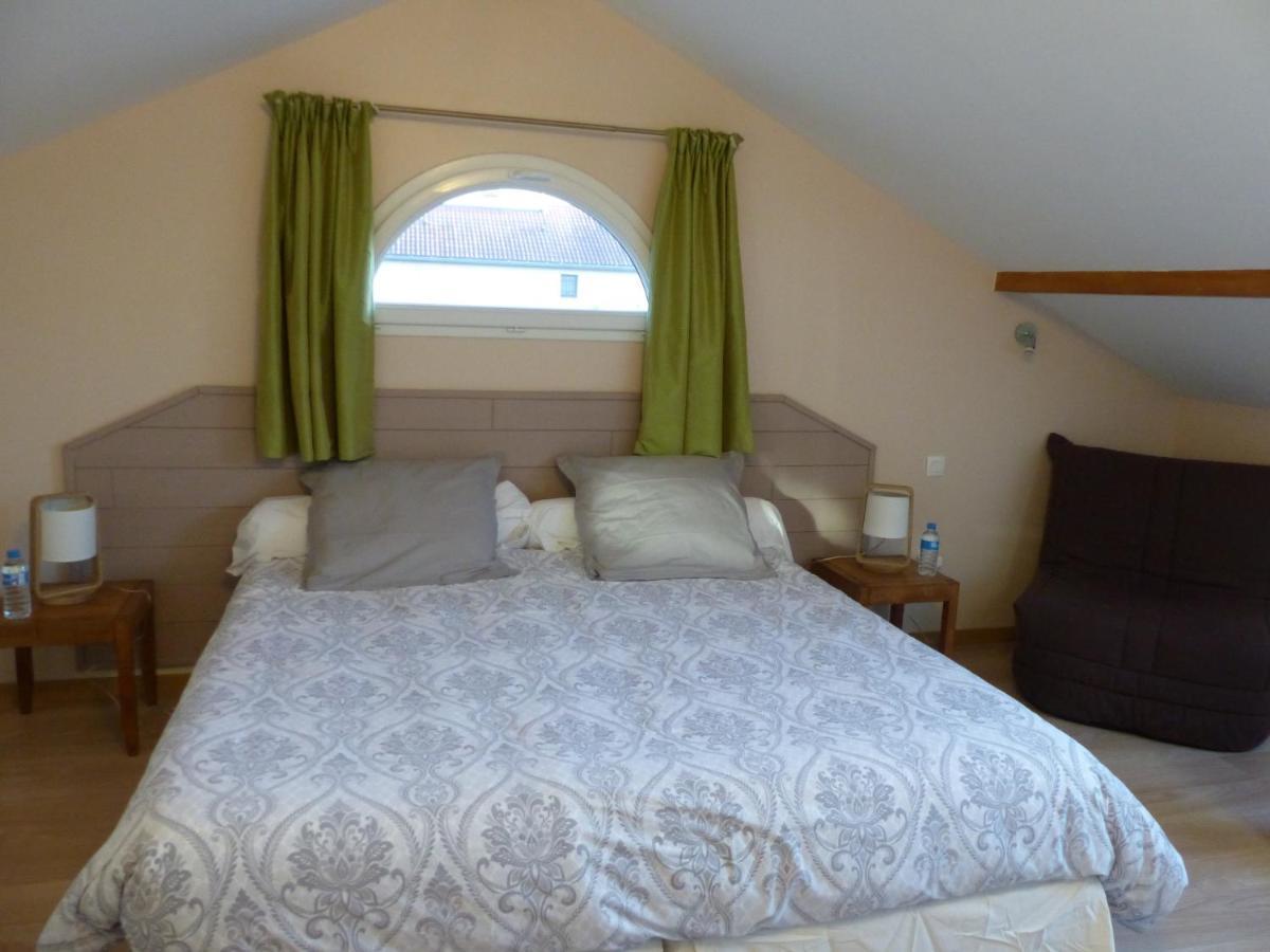 Les Enselmes Bed & Breakfast Montagnieu  Dış mekan fotoğraf